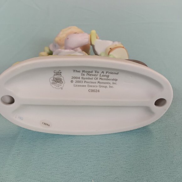 E2-12    Precious Moments Members Figurine The Road To A Friend Is Never Long - Picture 5 of 6